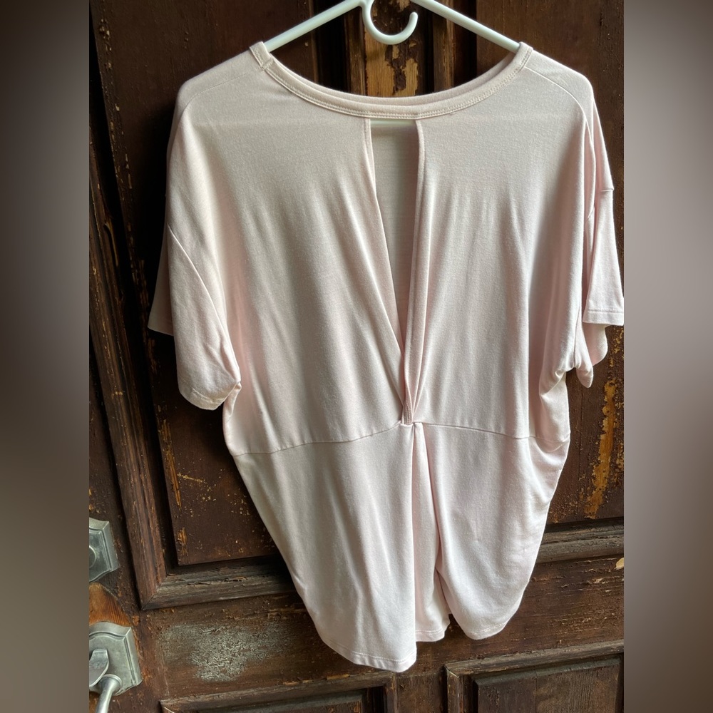 Athleta blush workout top